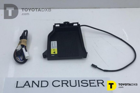 Toyota LAND CRUISER FJ200 2016- Wireless Mobile Charger Set